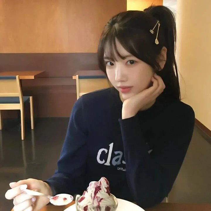 赤裸的美奈子